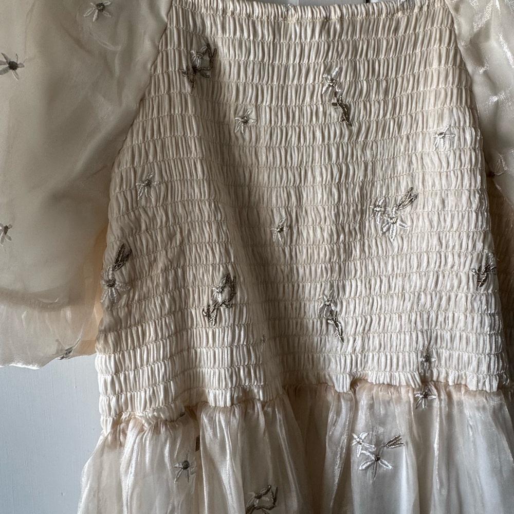 Elegant Cream Puff Sleeve Dress